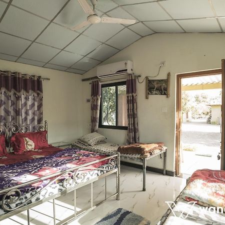 Lookout Villa - A Wandertrails Stay Sasan Gir Bagian luar foto