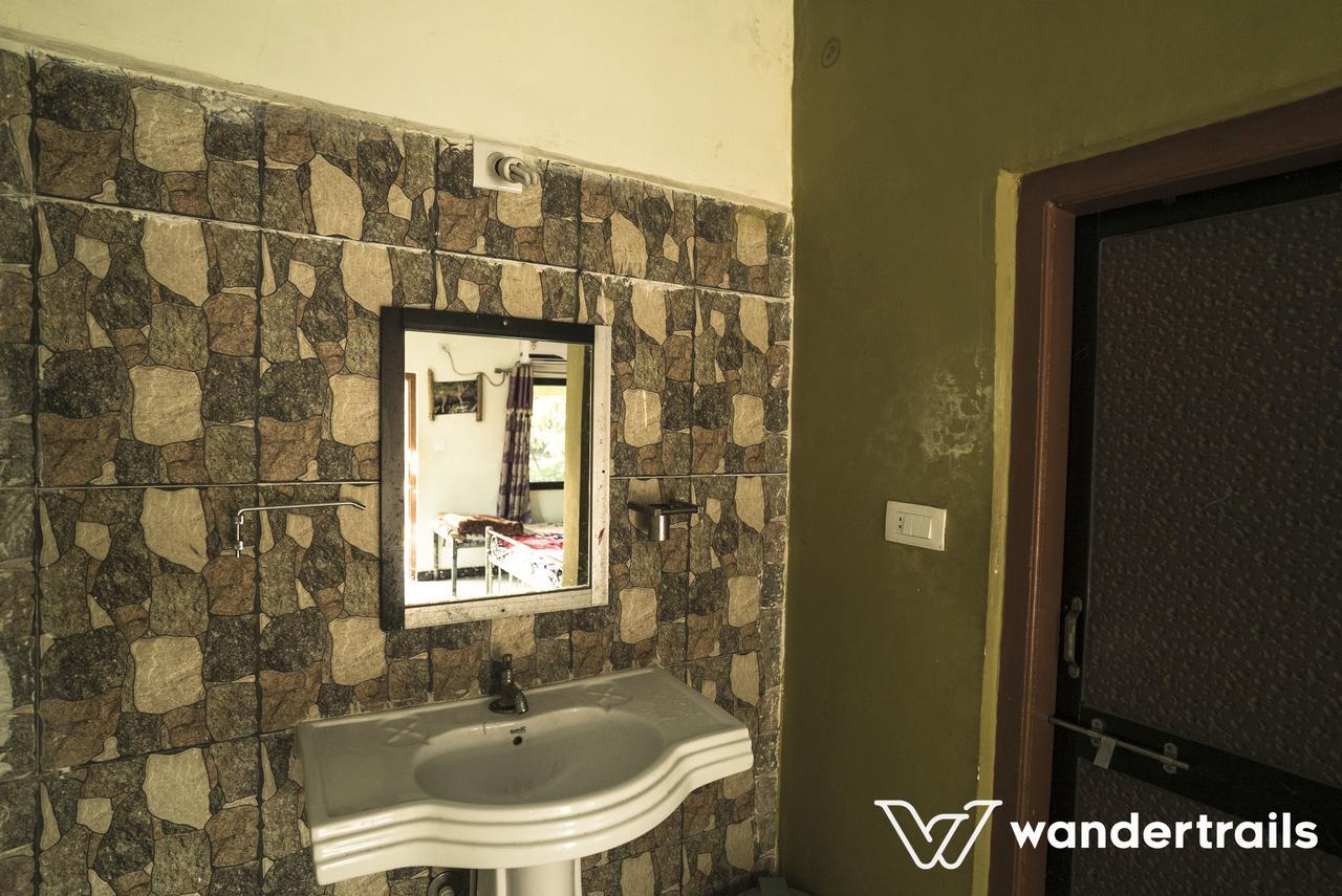 Lookout Villa - A Wandertrails Stay Sasan Gir Bagian luar foto
